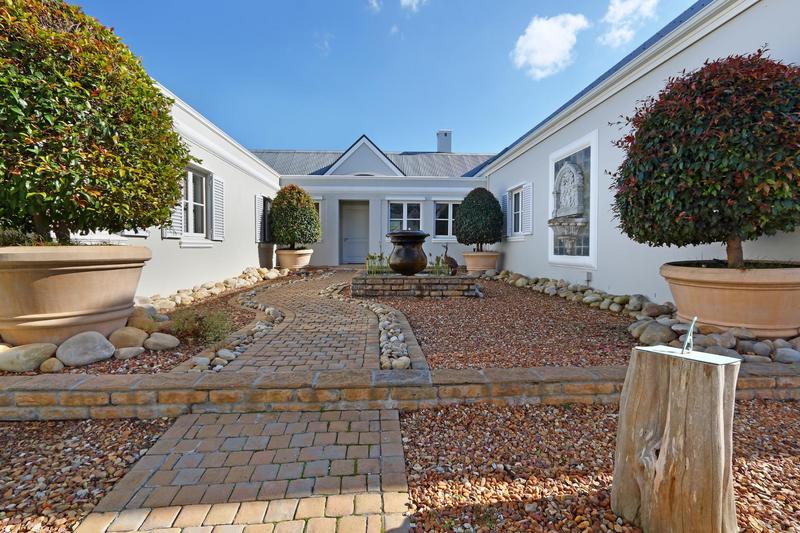 4 Bedroom Property for Sale in Steenberg Estate Western Cape